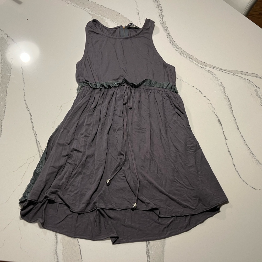 Mod black label dark gray dressy tank with lace & zipper in back, Size Large